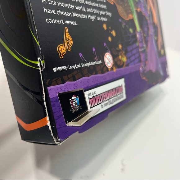 MONSTER HIGH DOLL Casta Fierce NRFB NWT 2014 toy - Picture 11 of 12